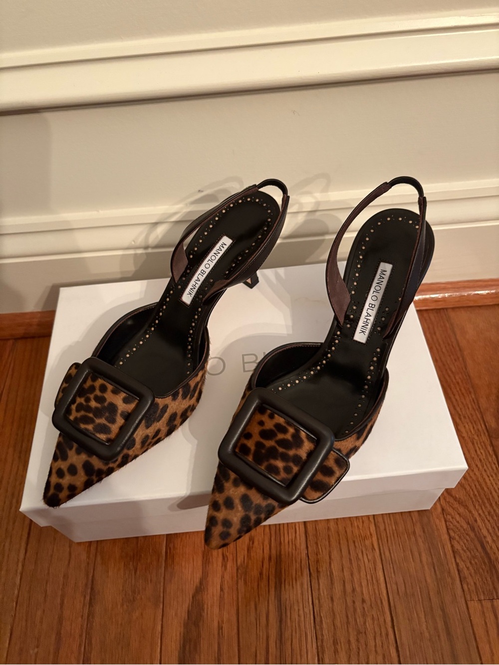 Manolo Blahnik slingbacks NIB